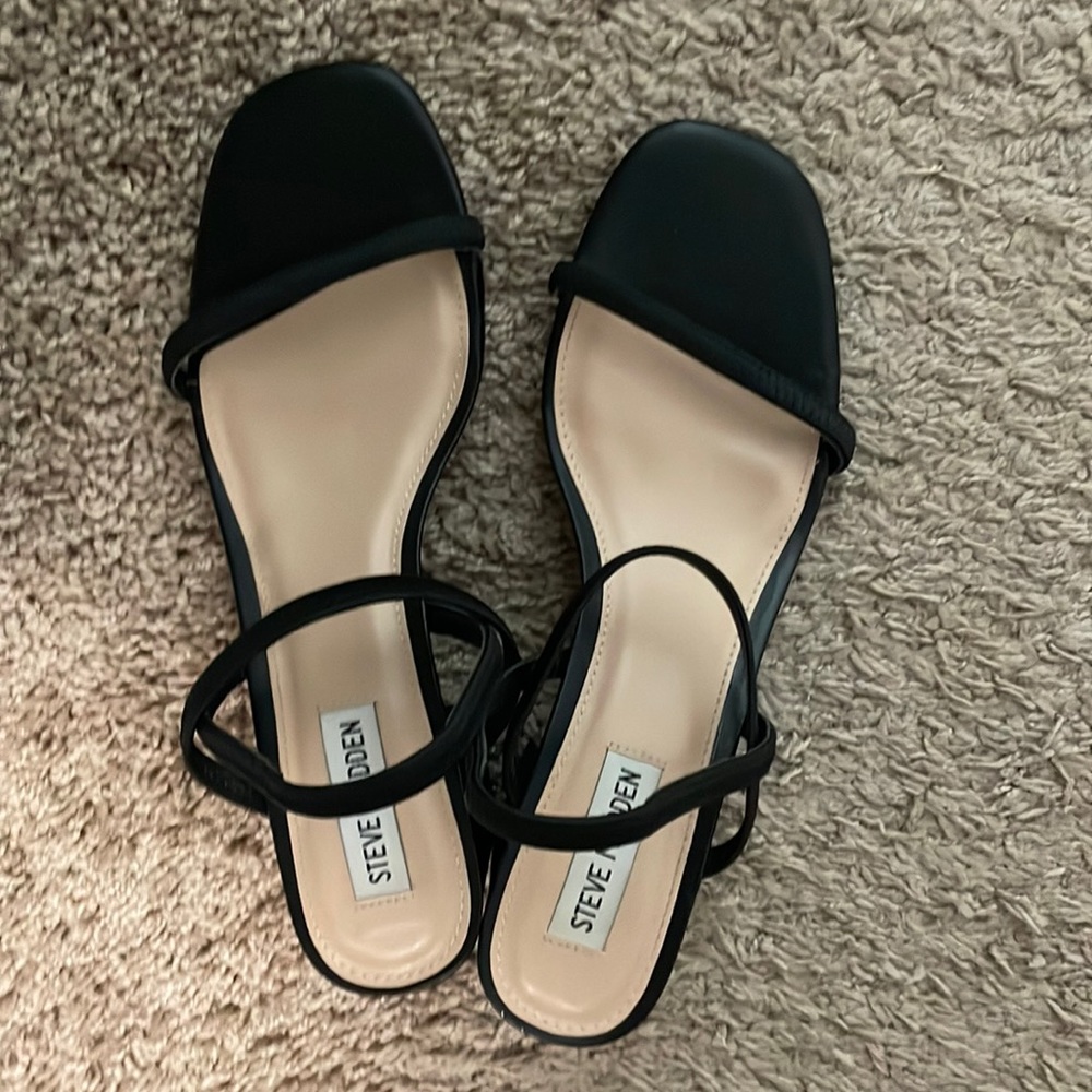 Steve Madden black block heel